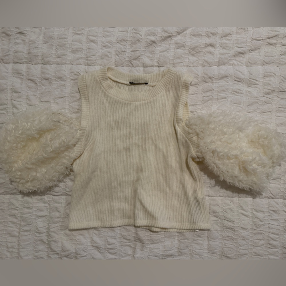 Zara Ivory Knit Sweater